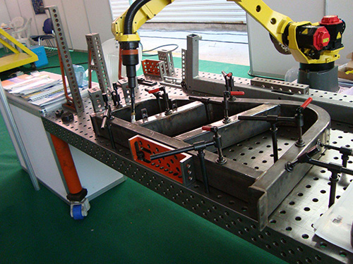 Octagonal plasma nitriding welding table