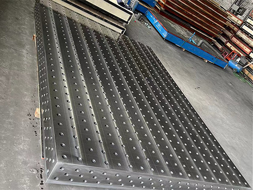 Steel casting welded table